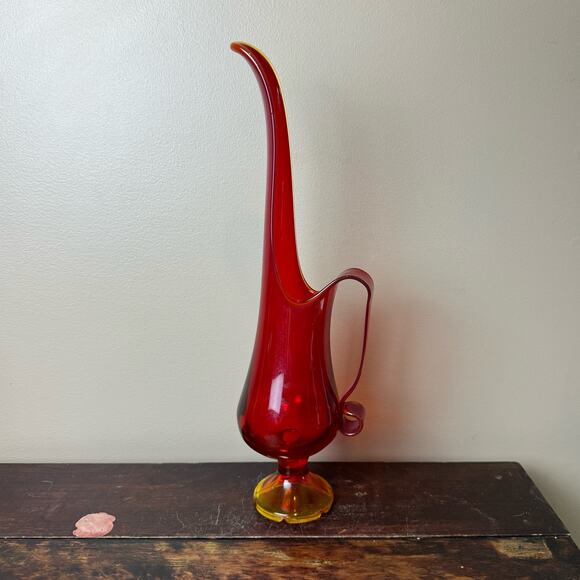 Vintage LE Smith‎ Glass Amberina Swung Stretch Pitcher Ewer Vase Candle Holder - Picture 1 of 14